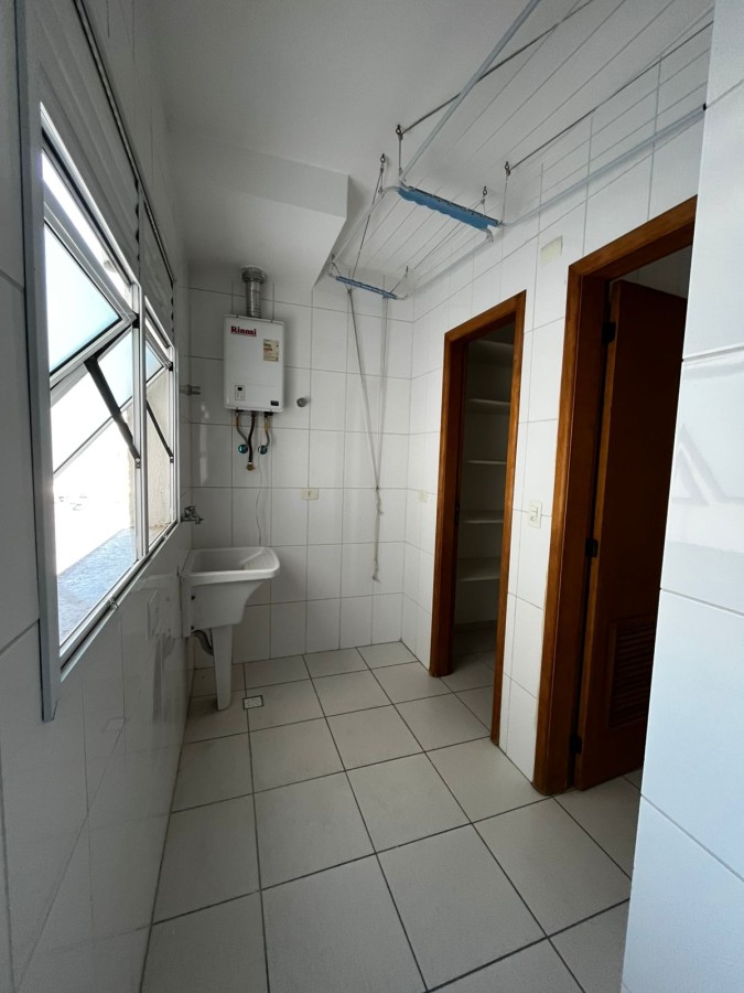 Apartamento para alugar com 3 quartos, 122m² - Foto 14