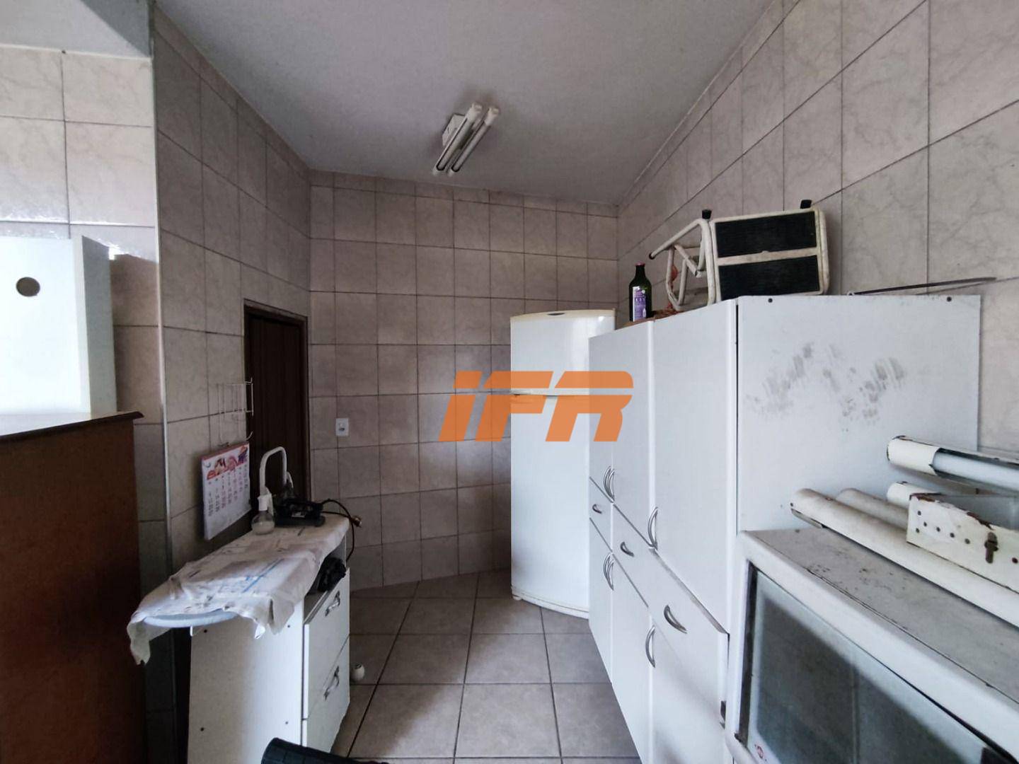 Casa à venda com 6 quartos, 254m² - Foto 40