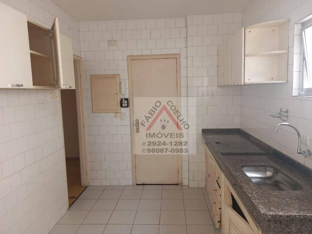 Apartamento à venda com 3 quartos, 80m² - Foto 4