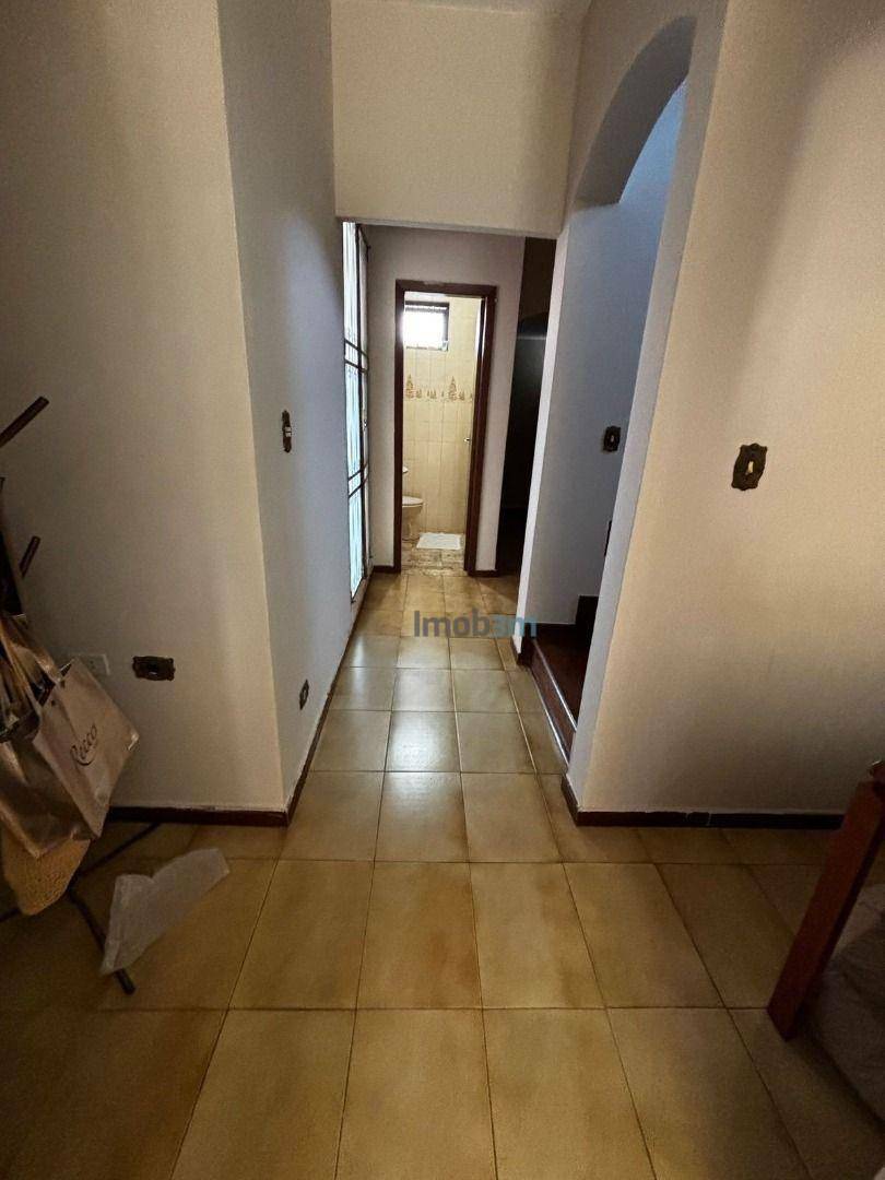 Sobrado à venda com 4 quartos, 286m² - Foto 2