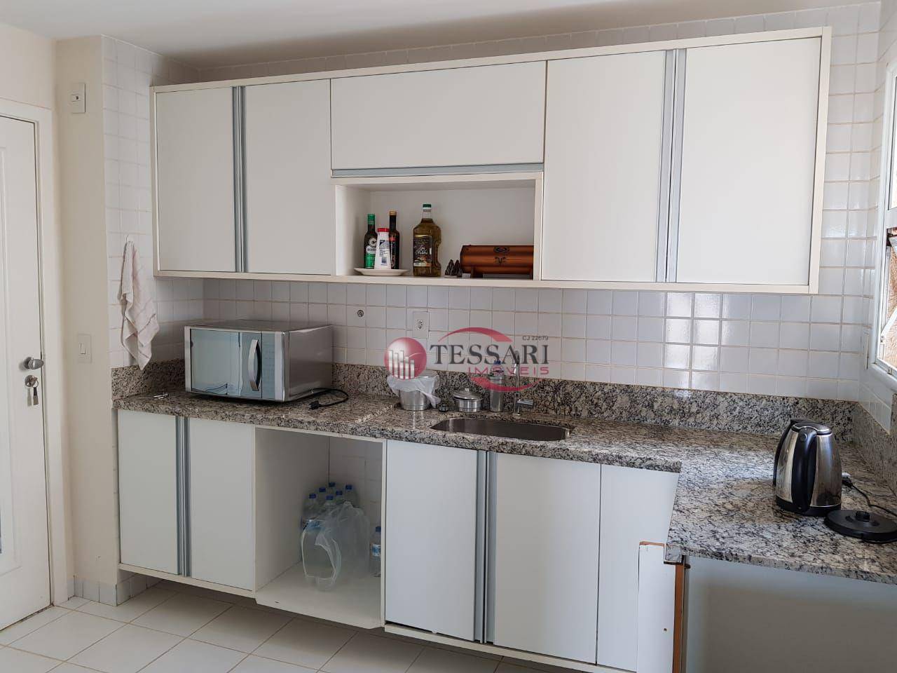 Apartamento à venda com 3 quartos, 135m² - Foto 4