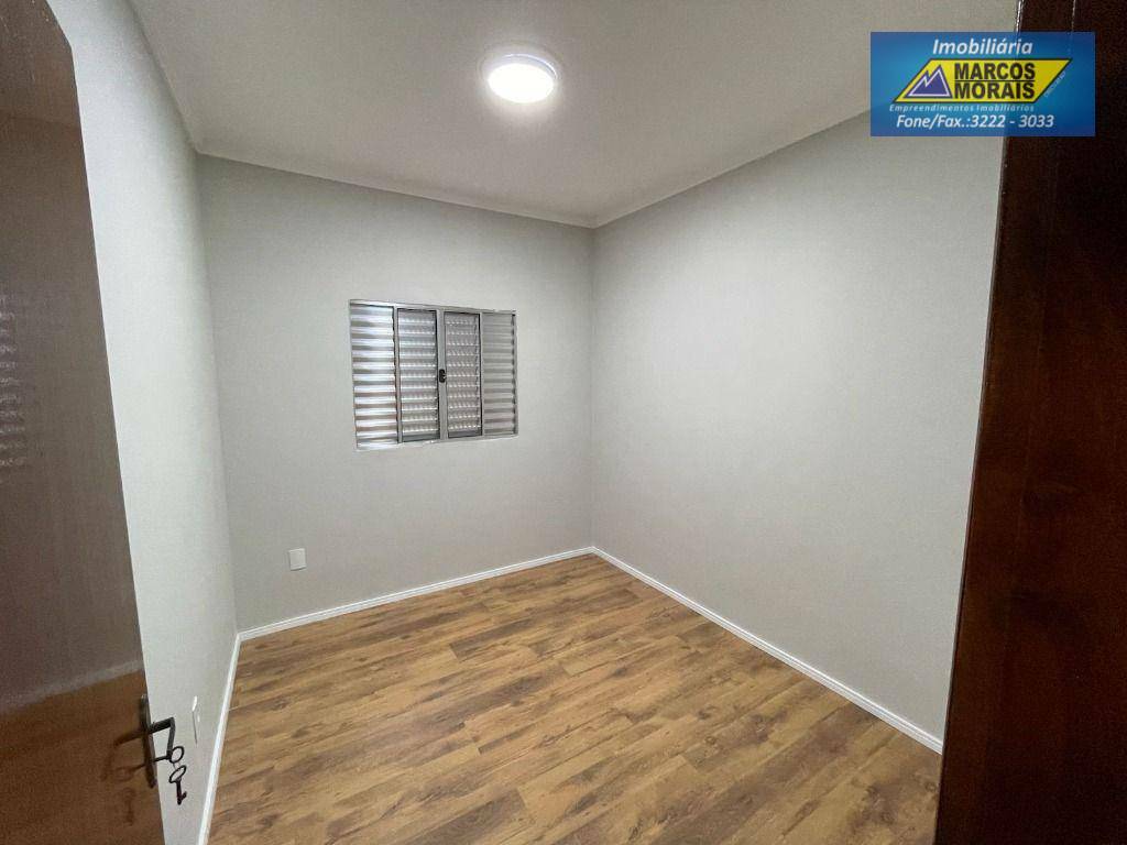 Casa à venda com 3 quartos, 128m² - Foto 25