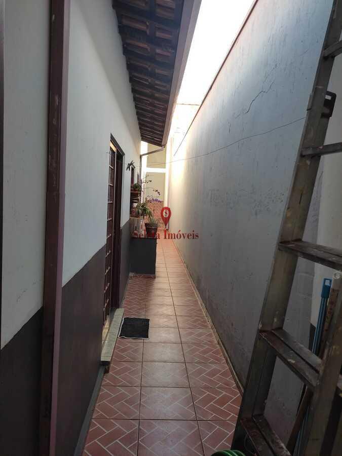 Casa à venda com 2 quartos, 142m² - Foto 17