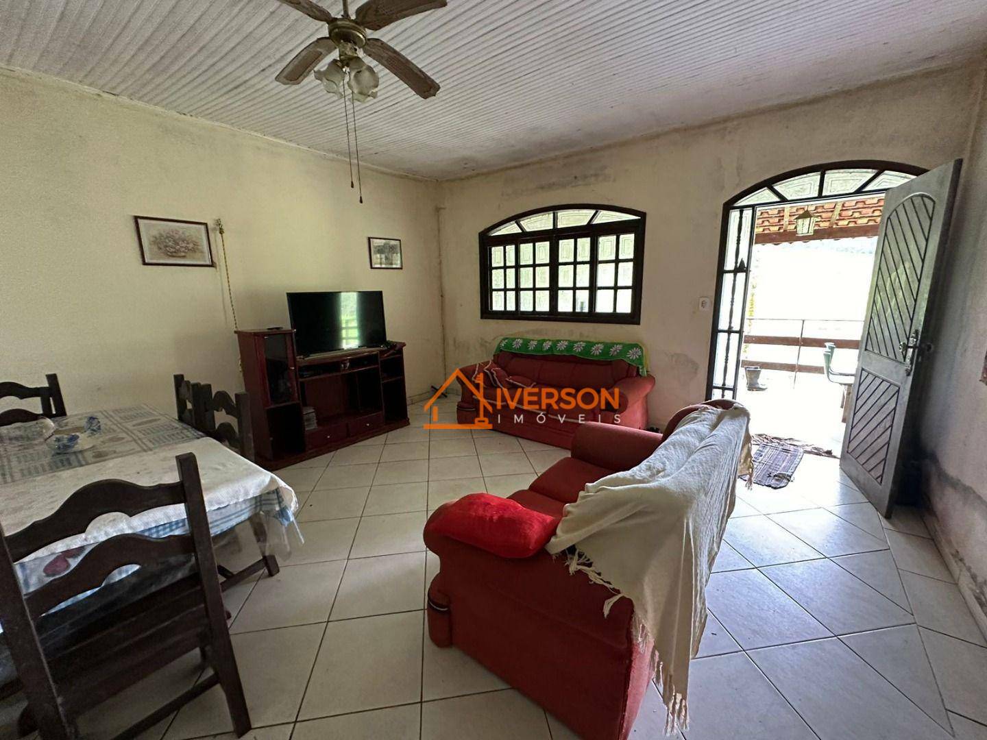 Chácara à venda com 3 quartos, 200m² - Foto 6