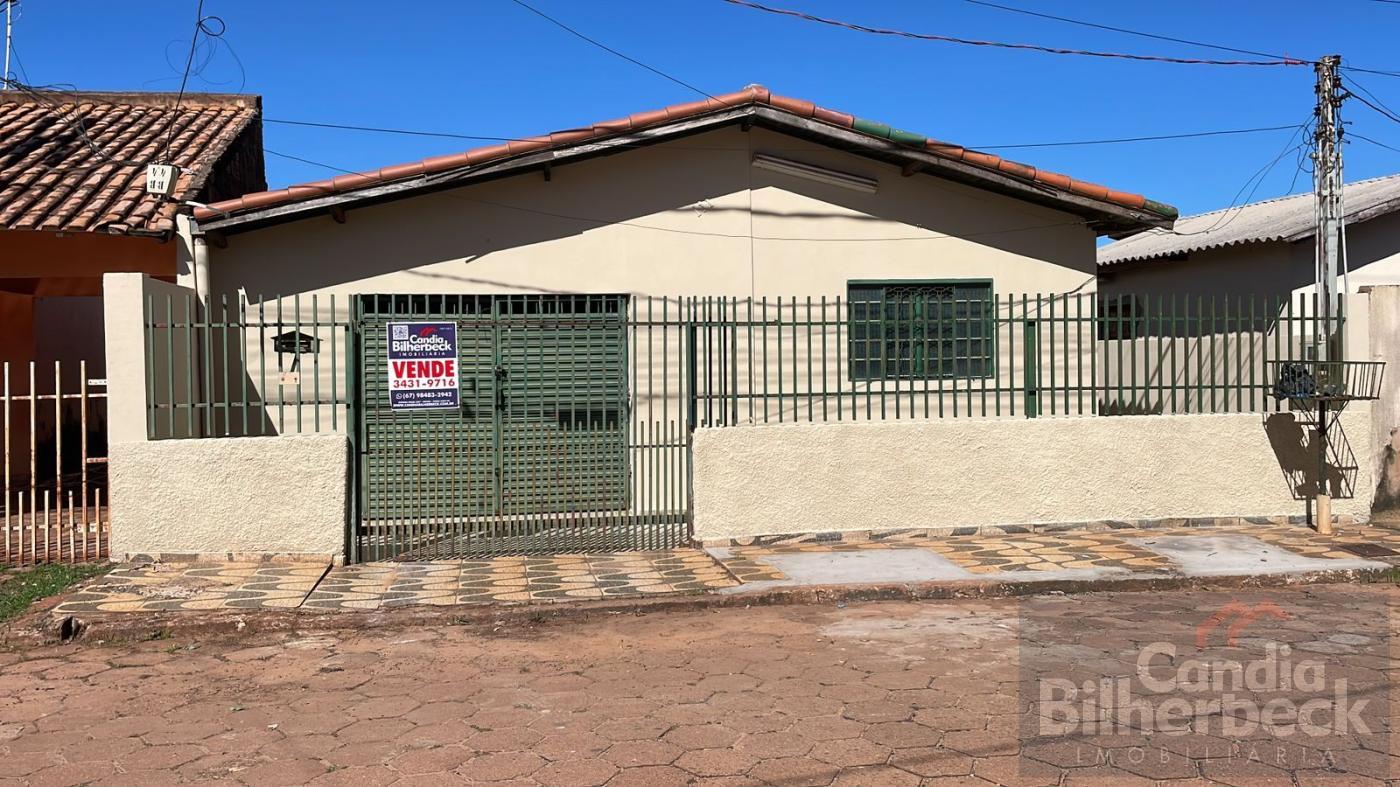 Casa à venda com 3 quartos, 200m² - Foto 1