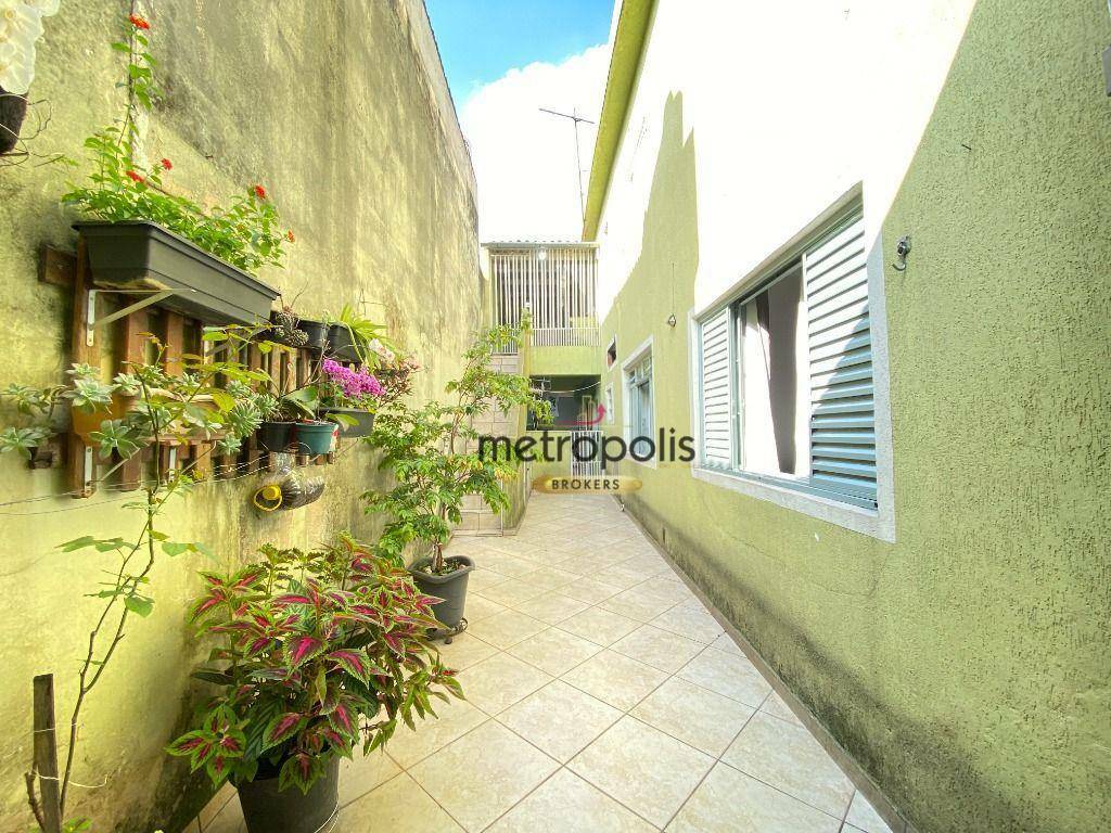 Casa à venda com 4 quartos, 120m² - Foto 2