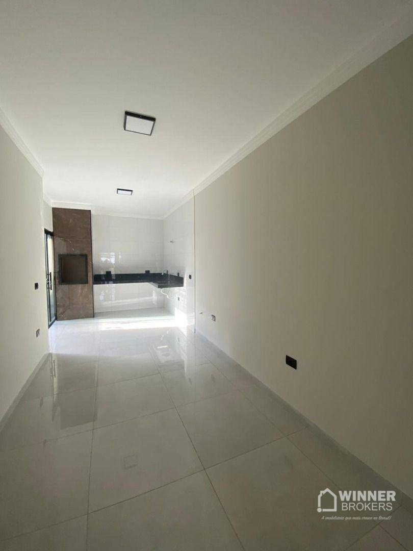 Casa à venda com 3 quartos, 100m² - Foto 4