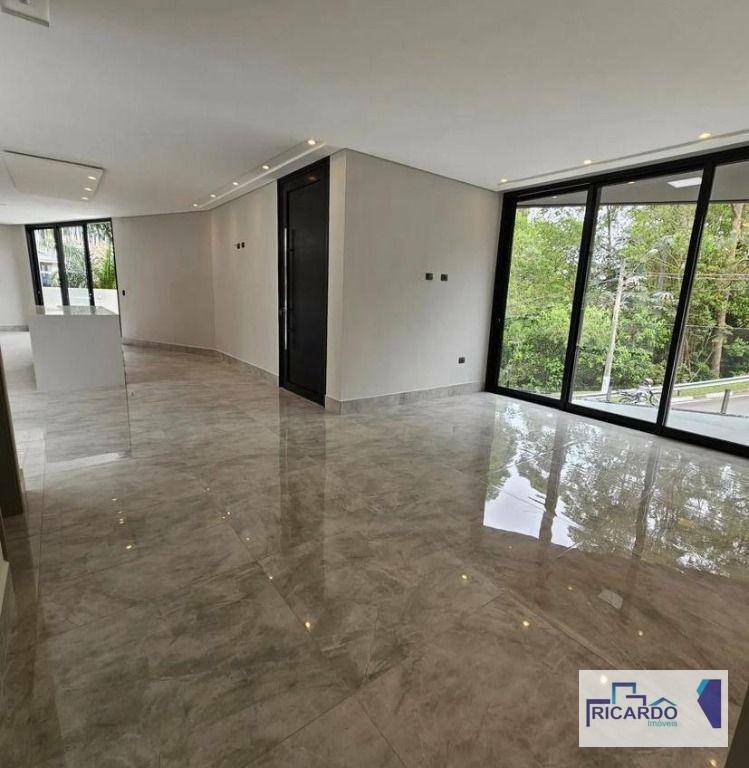 Sobrado à venda com 4 quartos, 360m² - Foto 11