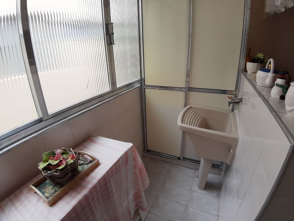 Apartamento à venda com 2 quartos, 65m² - Foto 13