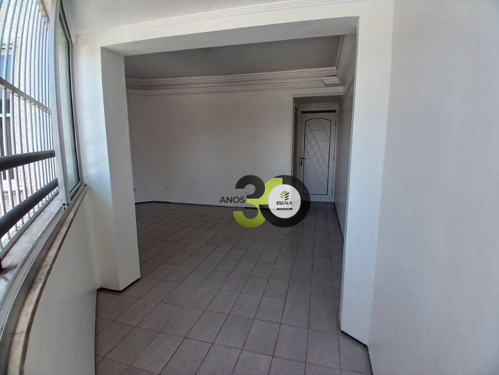 Apartamento para alugar com 3 quartos, 100m² - Foto 13