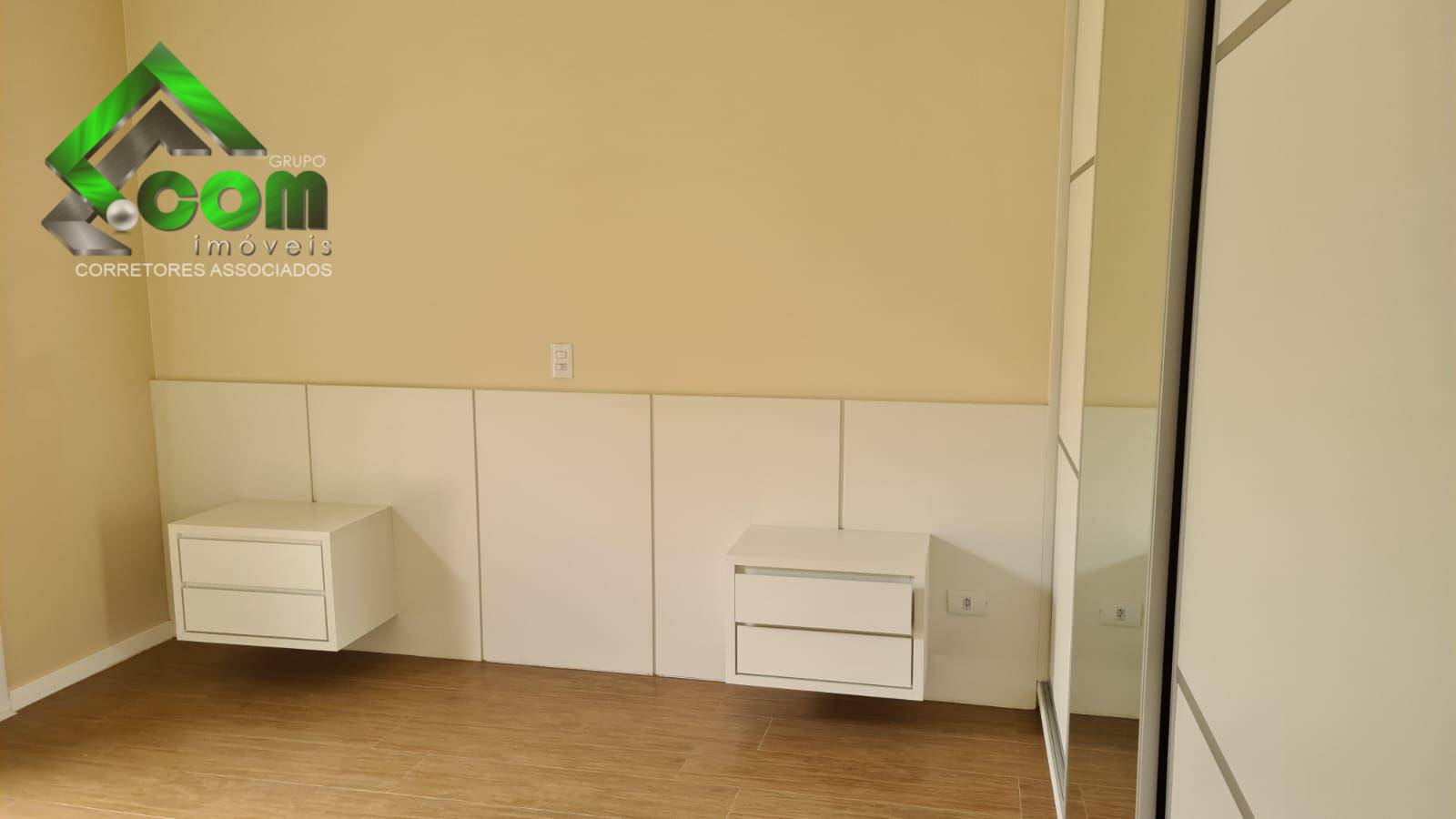 Casa à venda com 3 quartos, 323m² - Foto 18