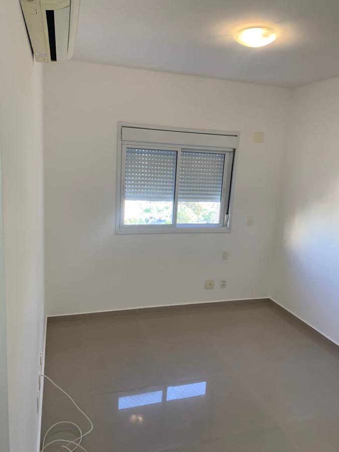 Apartamento para alugar com 4 quartos, 234m² - Foto 9