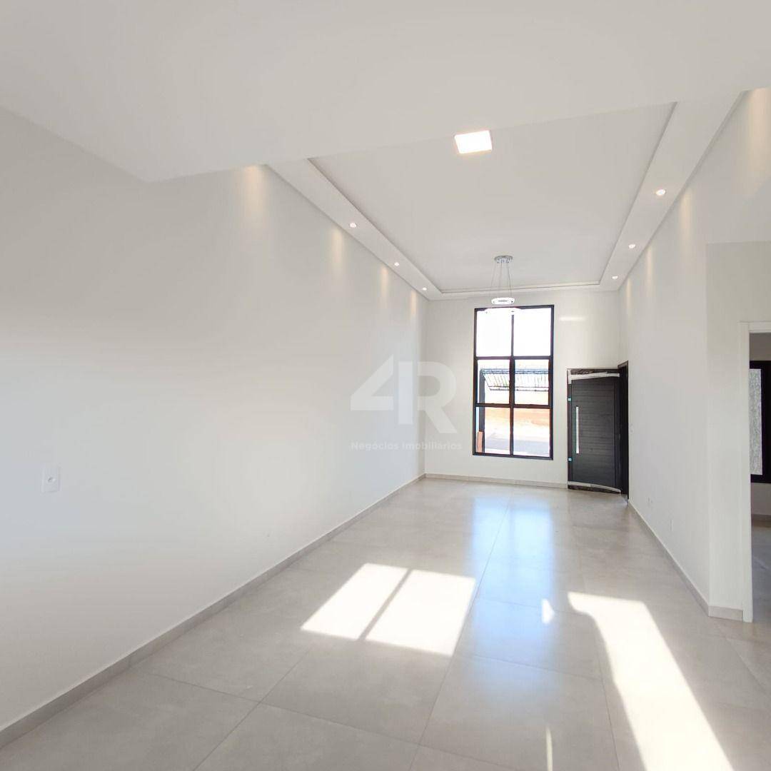 Casa à venda com 2 quartos, 71m² - Foto 8