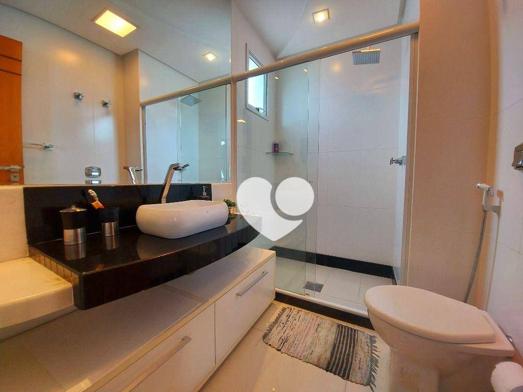 Apartamento à venda com 4 quartos, 211m² - Foto 34