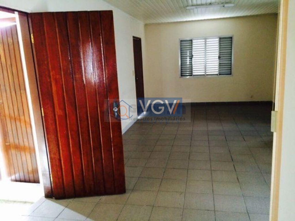 Casa para alugar com 3 quartos, 400m² - Foto 11