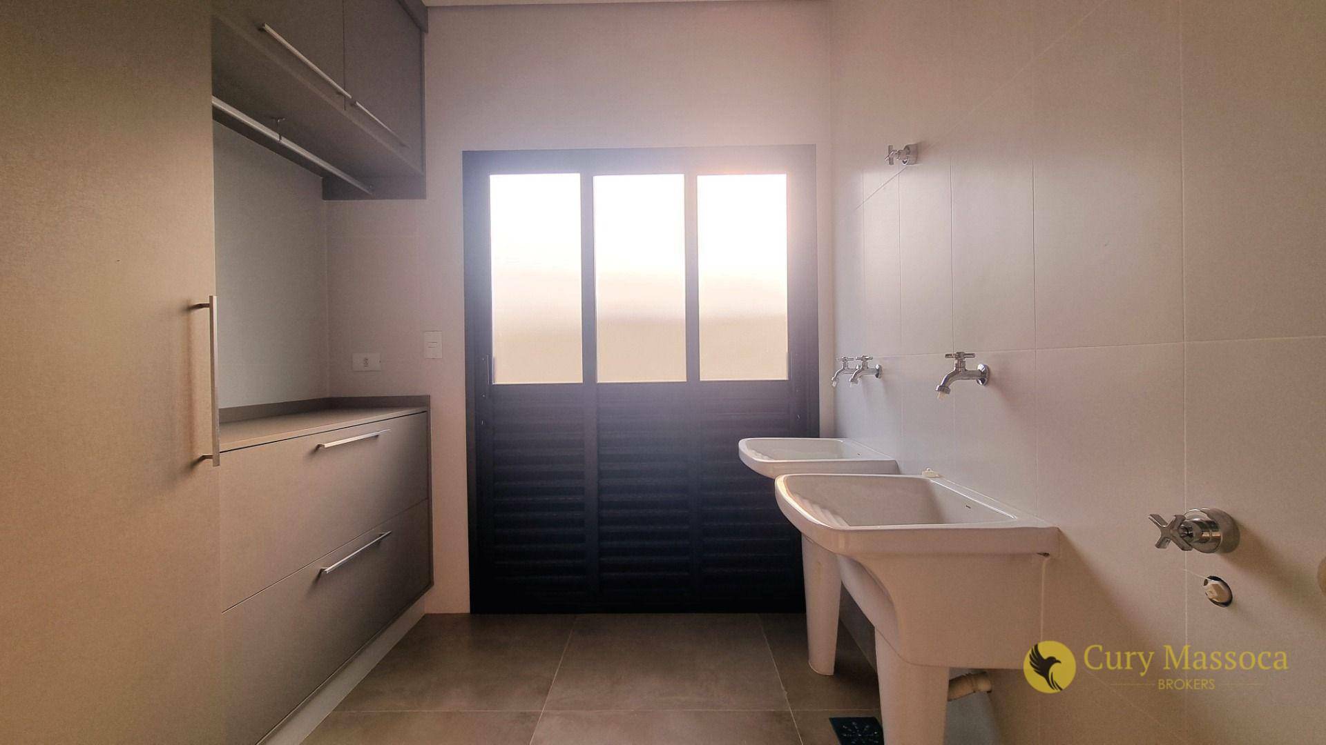 Casa de Condomínio à venda com 4 quartos, 350m² - Foto 56