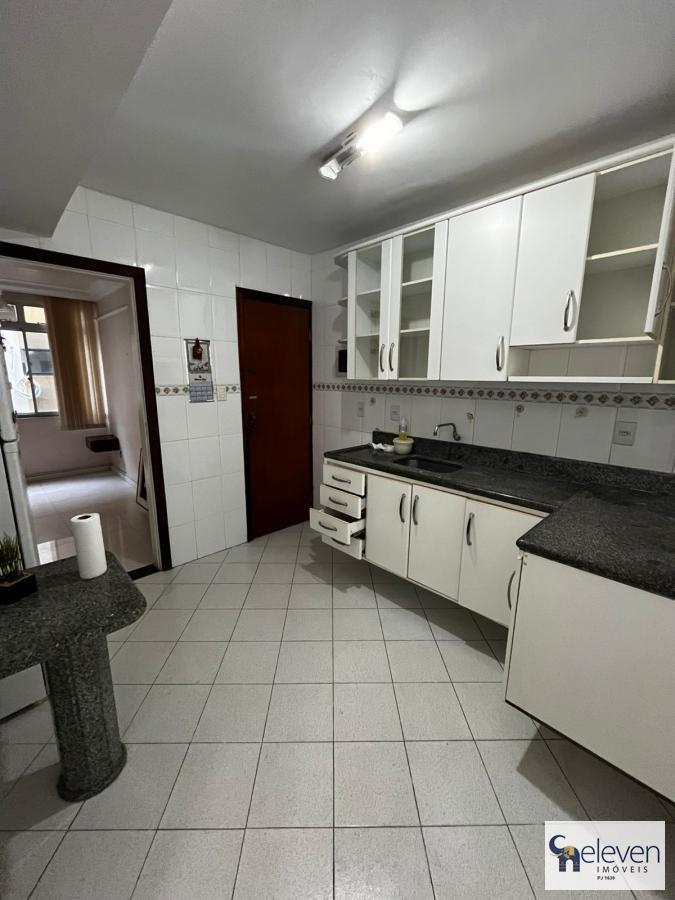 Apartamento à venda com 2 quartos, 70m² - Foto 13