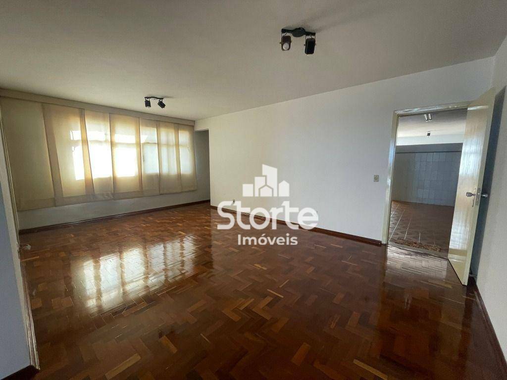 Apartamento à venda com 4 quartos, 186m² - Foto 2