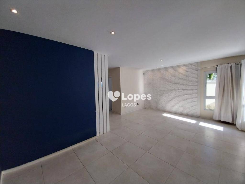 Casa à venda com 3 quartos, 164m² - Foto 4