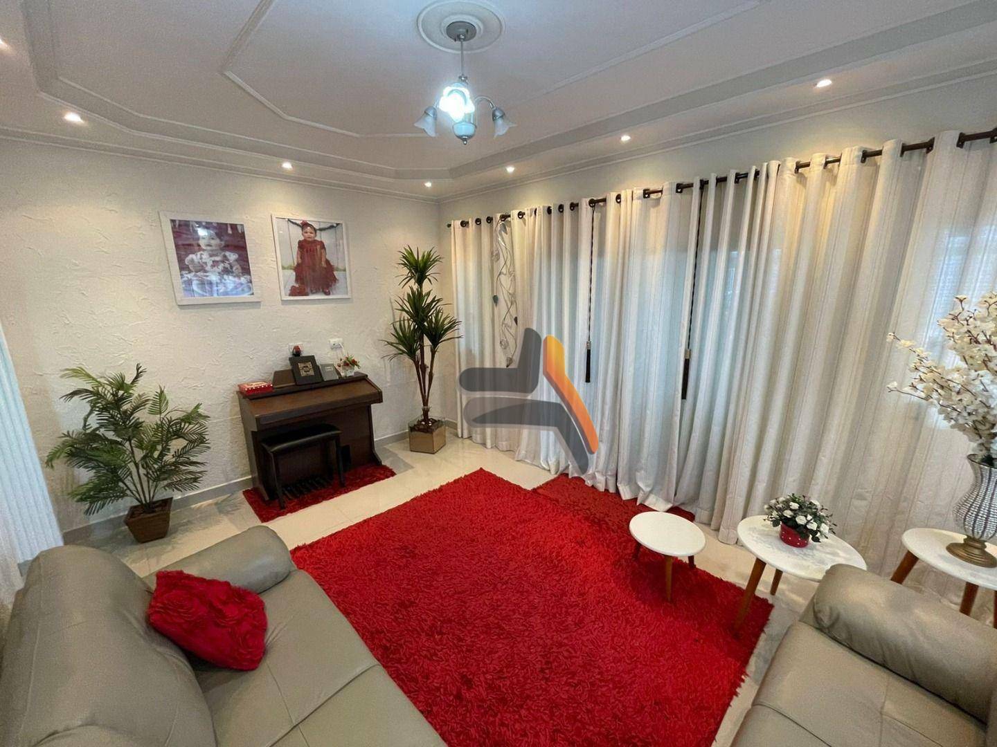 Sobrado à venda com 4 quartos, 310m² - Foto 1