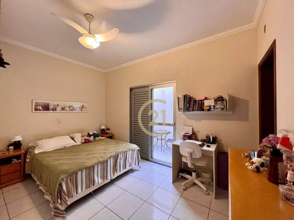 Casa à venda com 3 quartos, 195m² - Foto 4