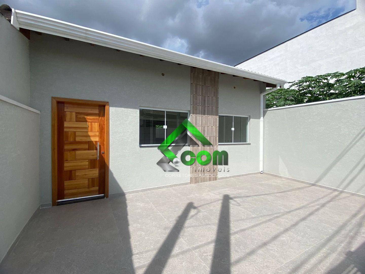 Casa à venda com 3 quartos, 90m² - Foto 1