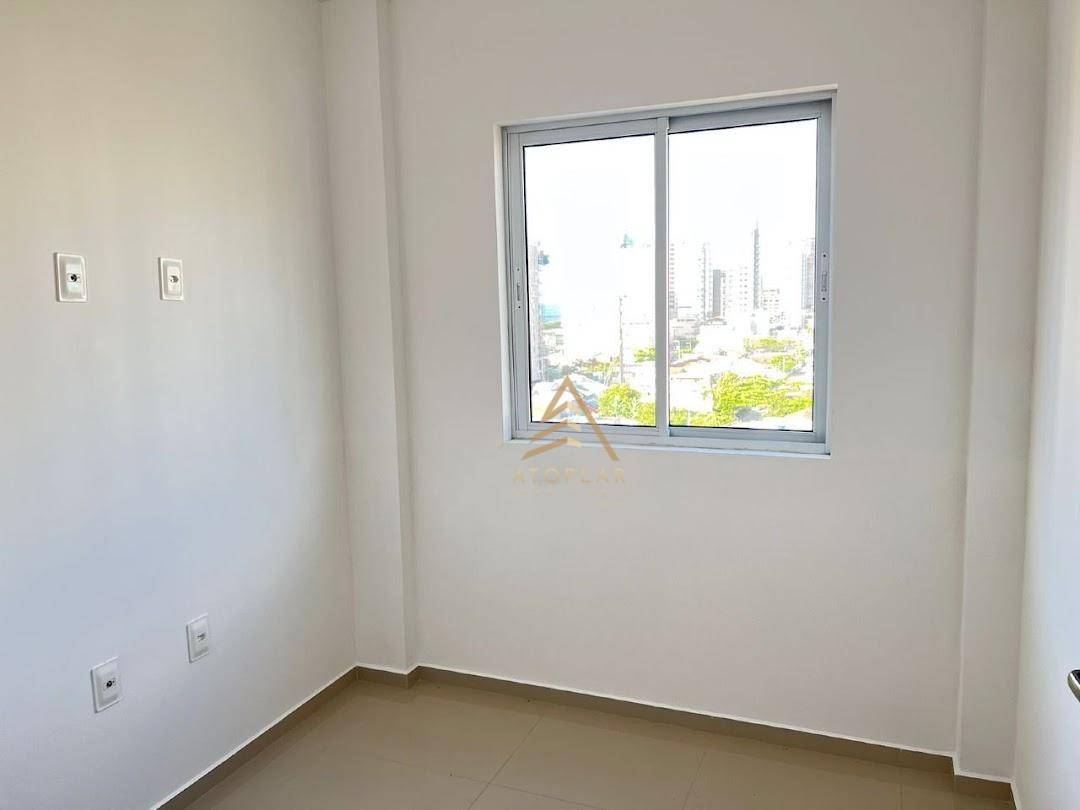 Apartamento para alugar com 3 quartos, 70m² - Foto 8