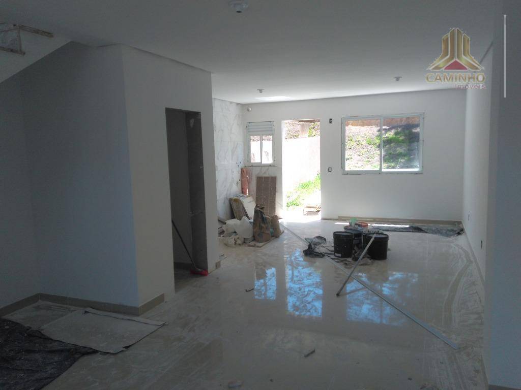 Sobrado à venda com 3 quartos, 110m² - Foto 2