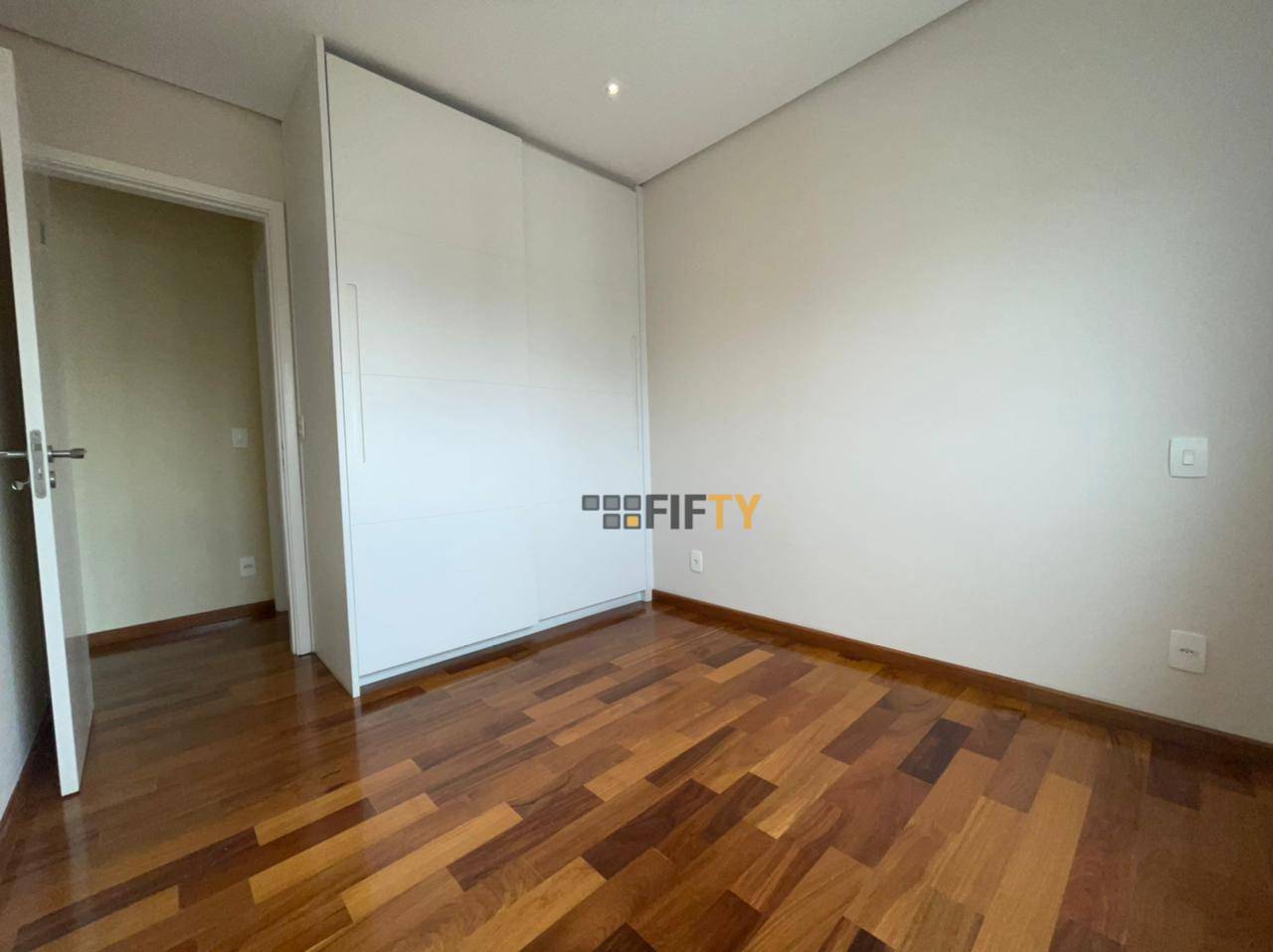 Apartamento à venda com 3 quartos, 121m² - Foto 6