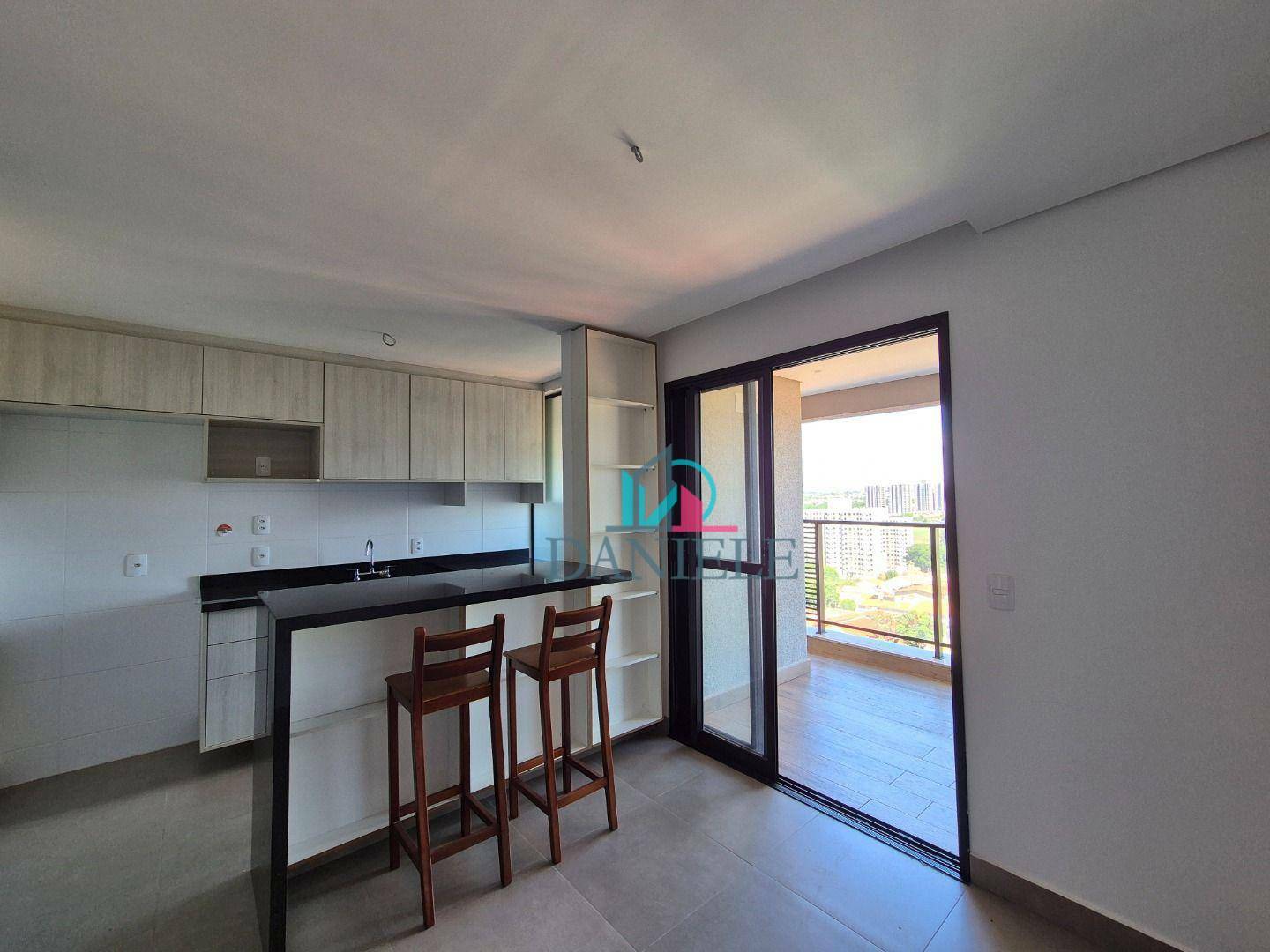 Apartamento à venda com 2 quartos, 70m² - Foto 2