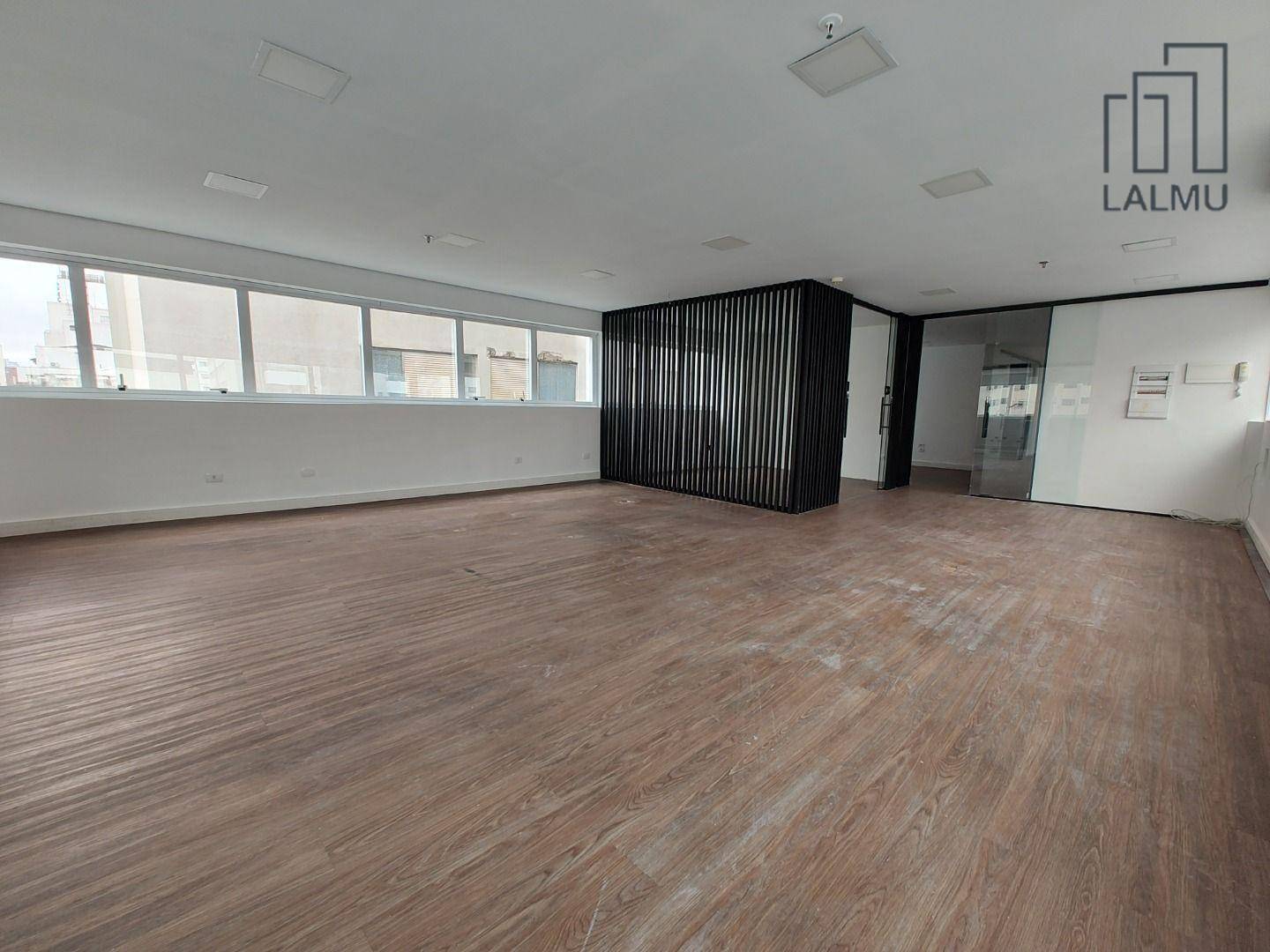 Prédio Inteiro para alugar, 165m² - Foto 2