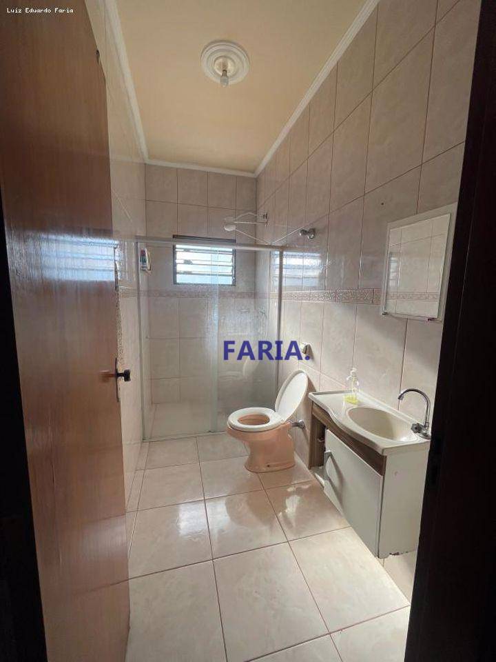 Casa à venda com 4 quartos, 200m² - Foto 20