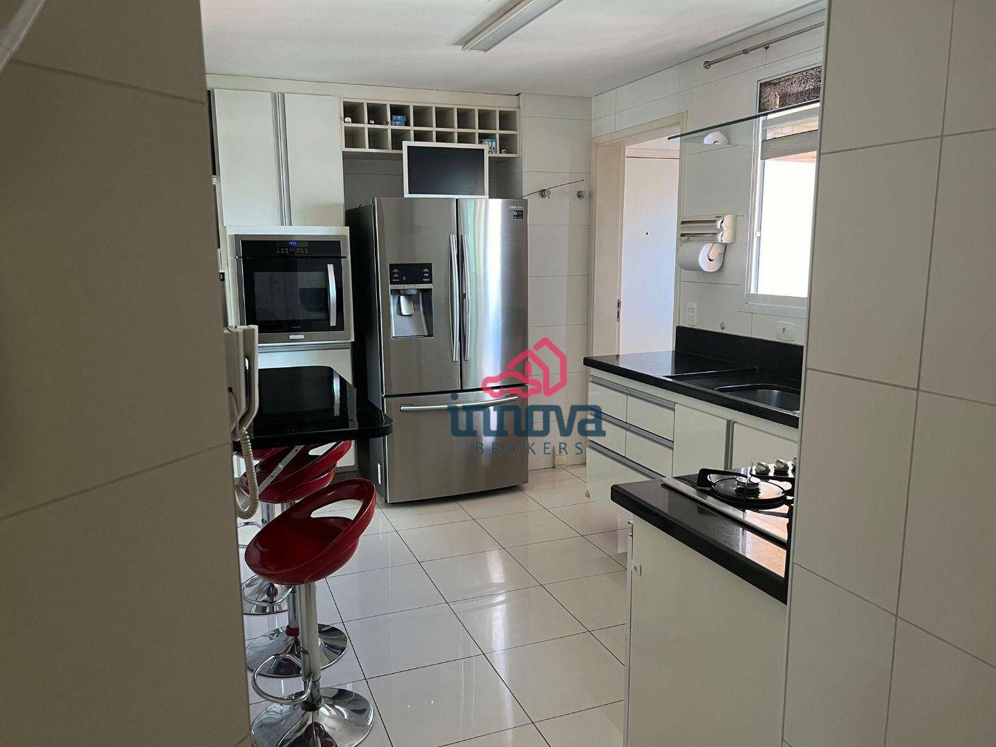 Apartamento à venda com 3 quartos, 190m² - Foto 8