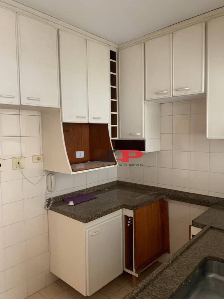 Apartamento para alugar com 3 quartos, 70m² - Foto 11