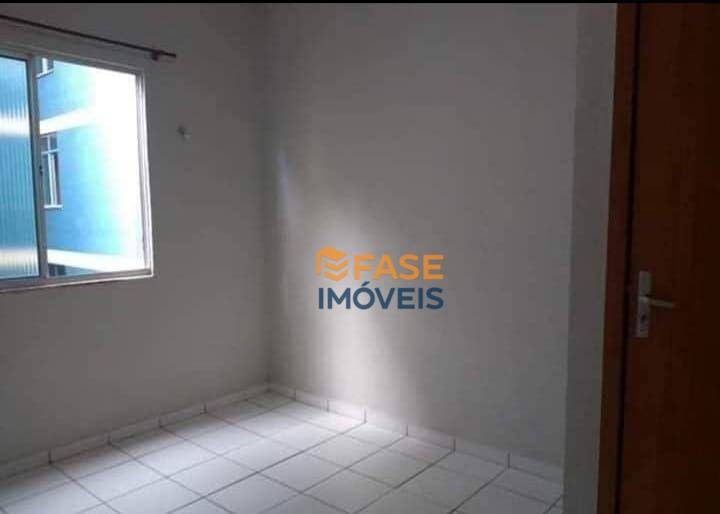 Apartamento à venda com 2 quartos, 42m² - Foto 2