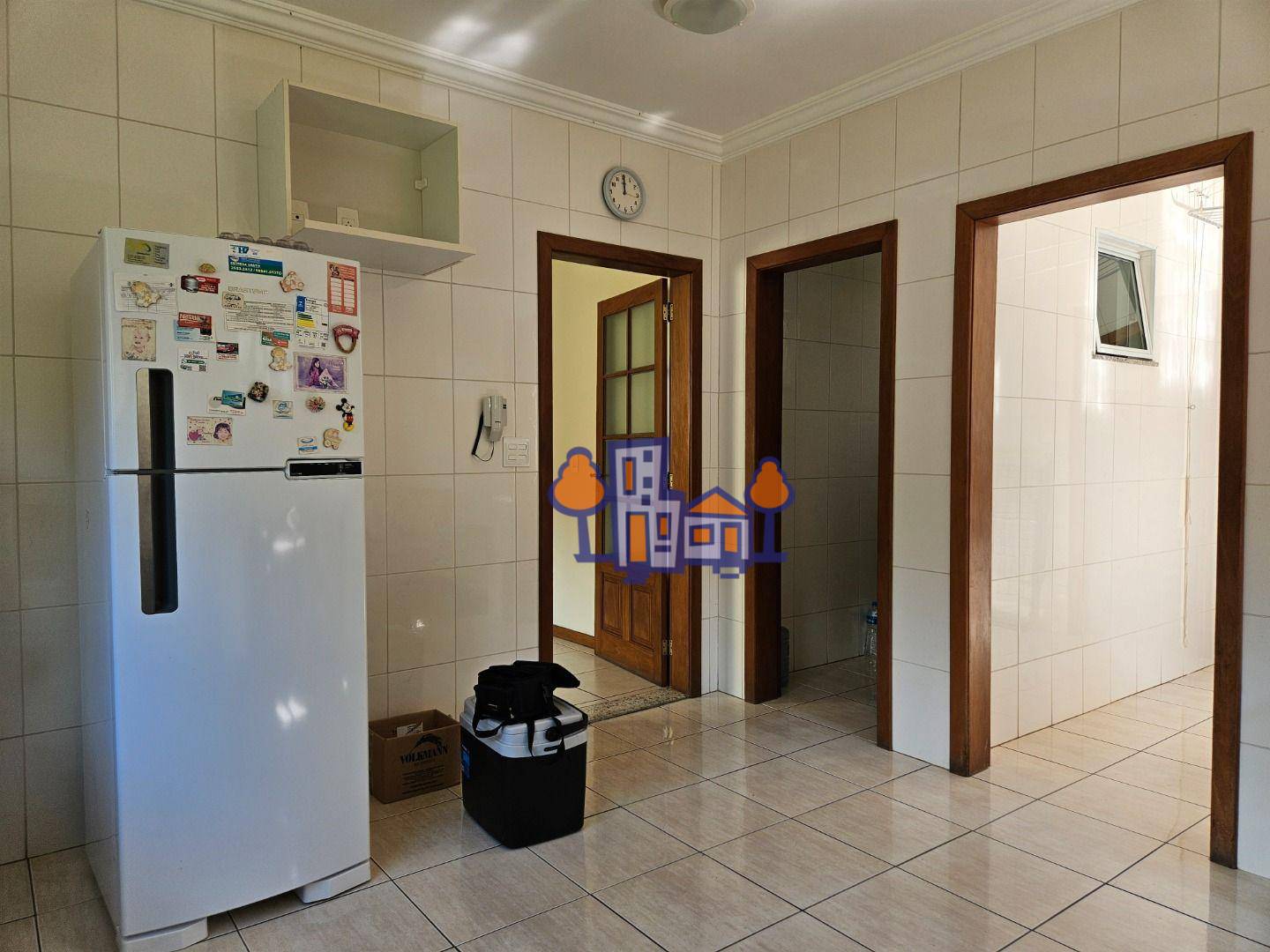 Casa à venda com 5 quartos, 326m² - Foto 13