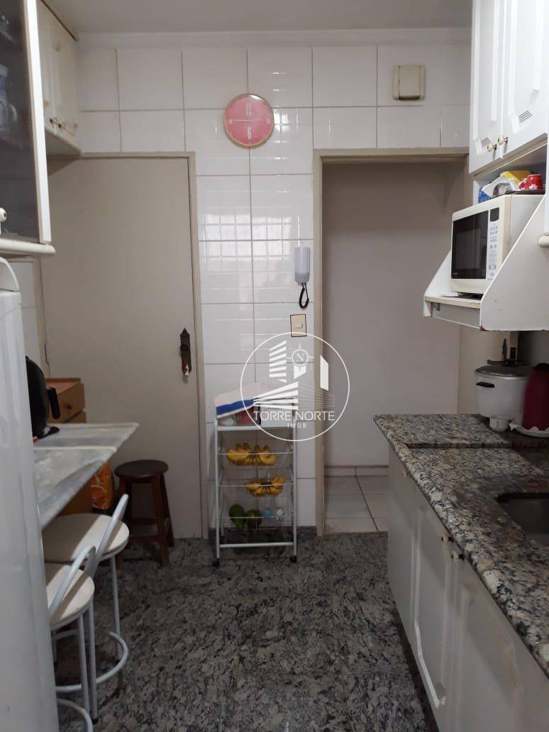 Apartamento à venda com 3 quartos, 97m² - Foto 17