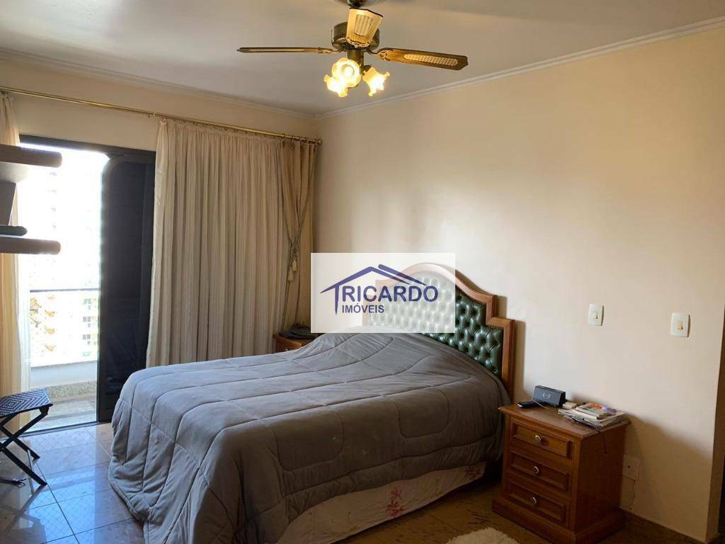 Apartamento à venda com 4 quartos, 220m² - Foto 33