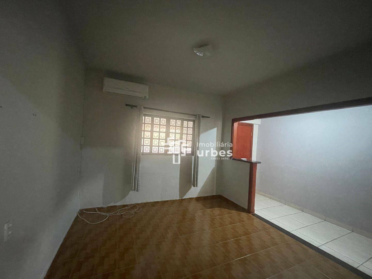 Casa à venda com 2 quartos, 90m² - Foto 4