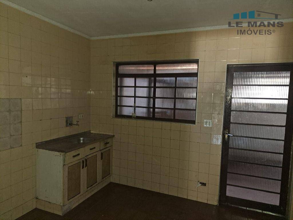 Casa à venda com 4 quartos, 151m² - Foto 6