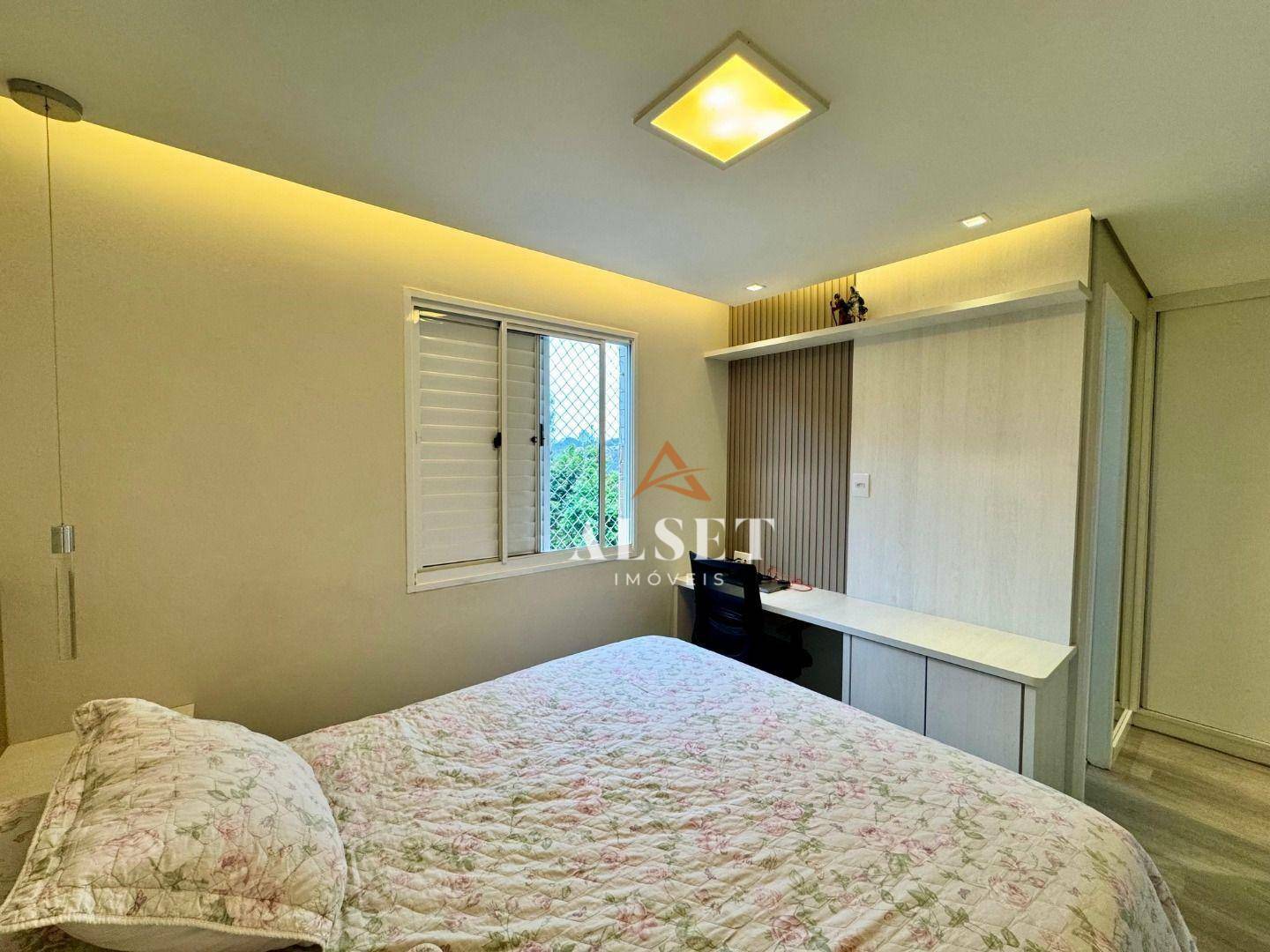 Apartamento à venda com 3 quartos, 113m² - Foto 9