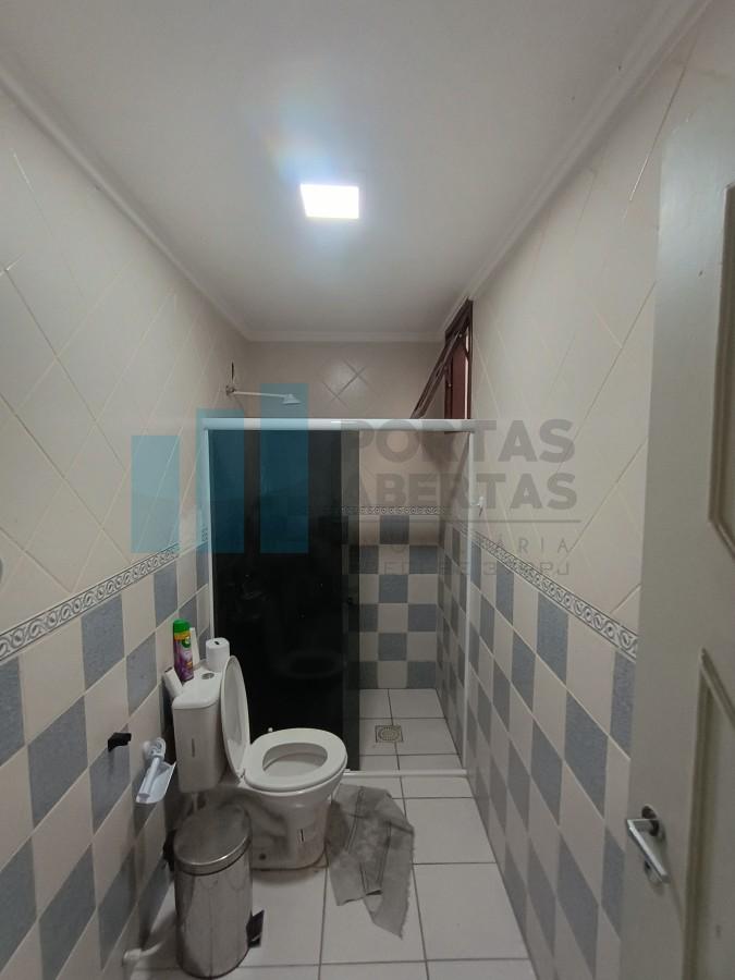 Casa para alugar com 6 quartos, 247m² - Foto 18