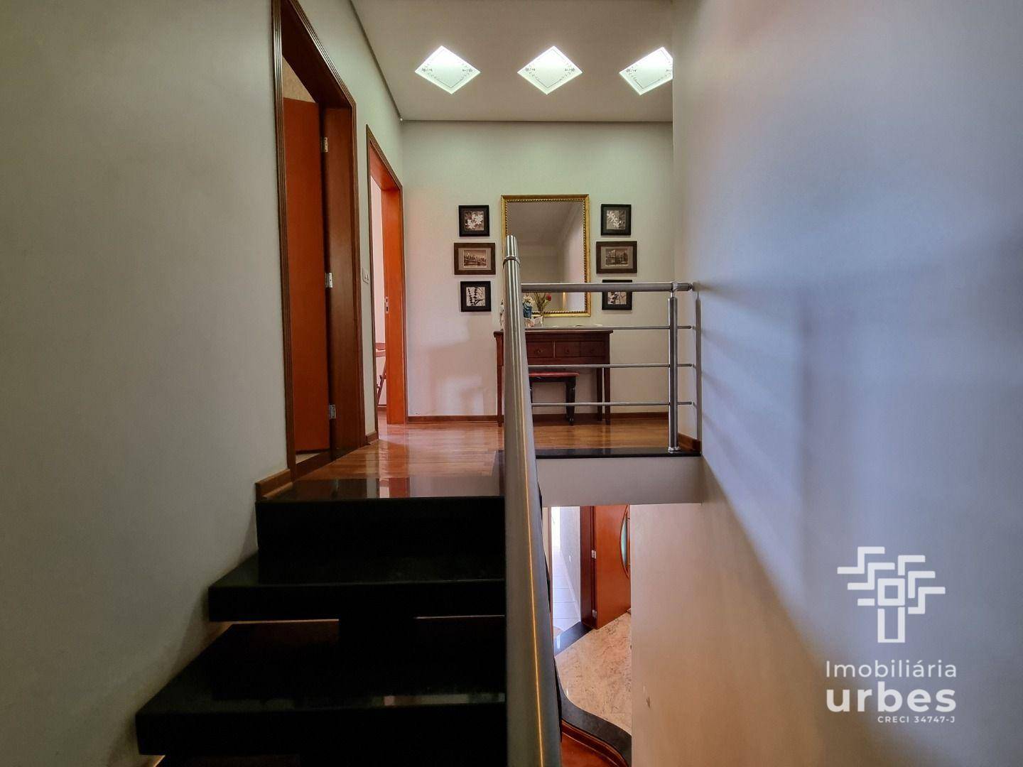 Casa à venda com 3 quartos, 198m² - Foto 16