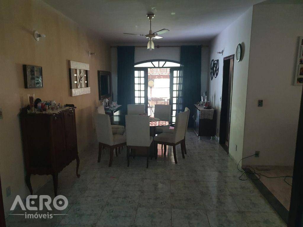 Chácara à venda com 4 quartos, 590m² - Foto 26