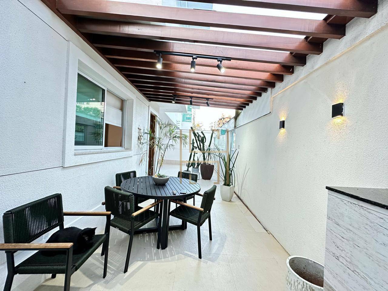 Casa à venda com 4 quartos, 170m² - Foto 32