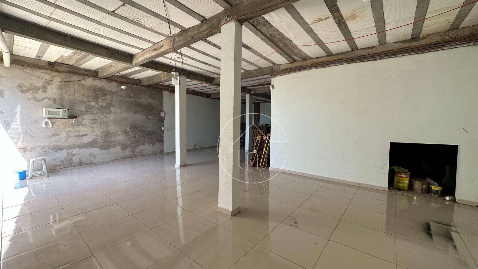 Casa à venda com 4 quartos, 297m² - Foto 18