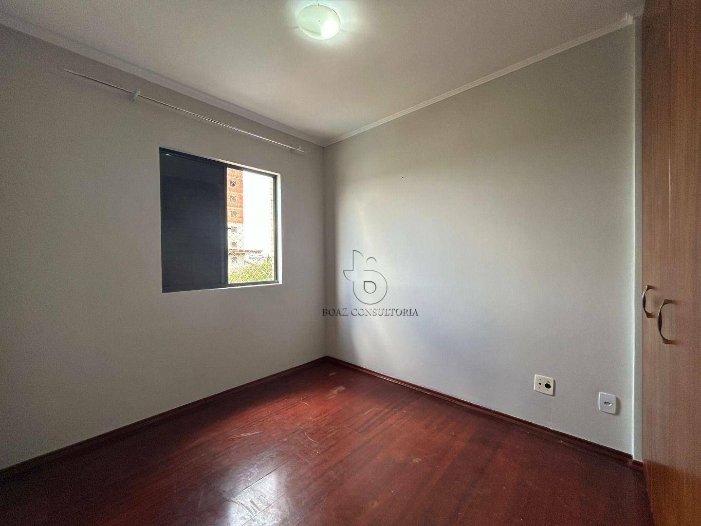 Apartamento para alugar com 3 quartos, 80m² - Foto 12