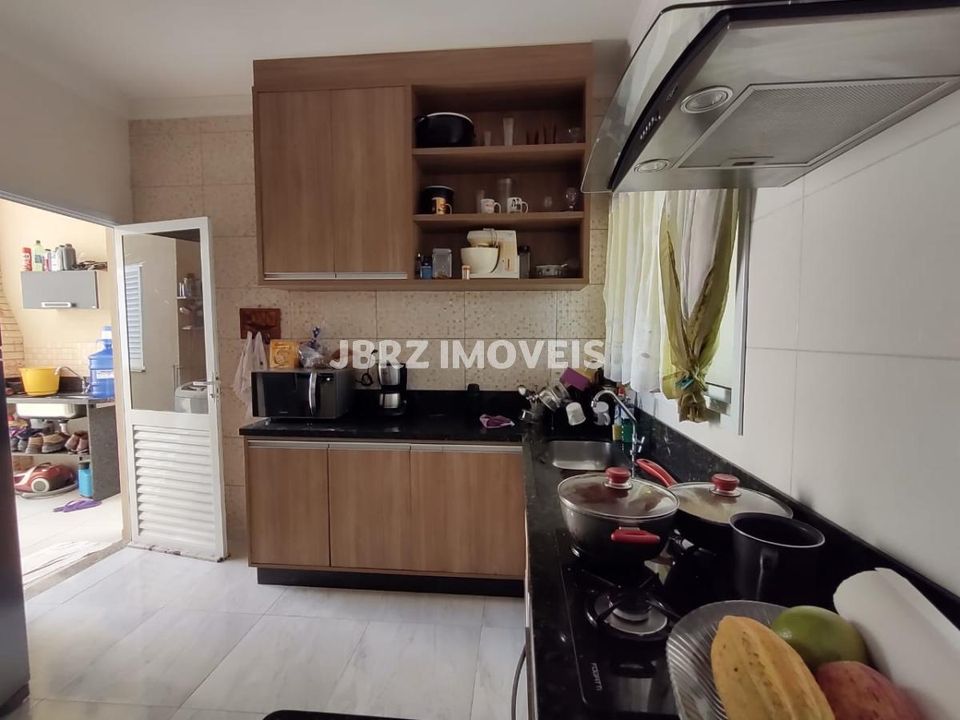 Casa à venda com 2 quartos, 92m² - Foto 5