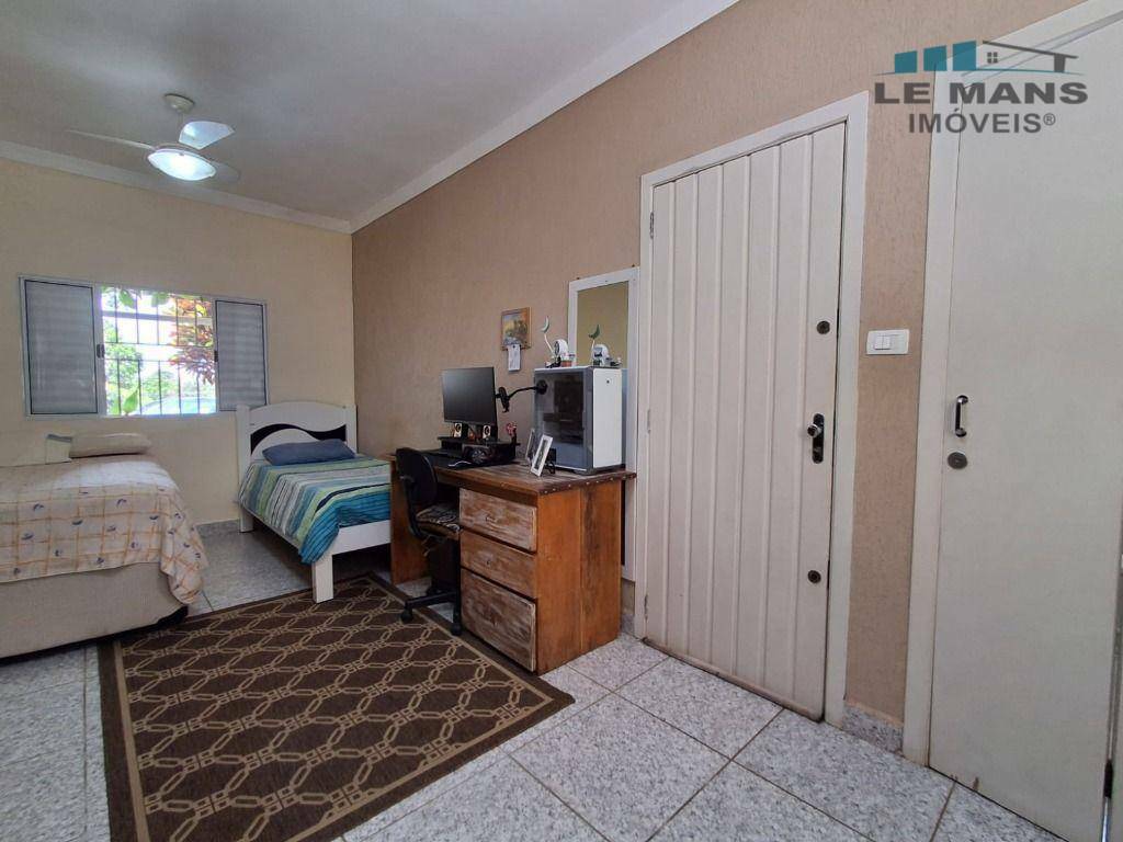 Chácara à venda com 2 quartos, 200m² - Foto 19