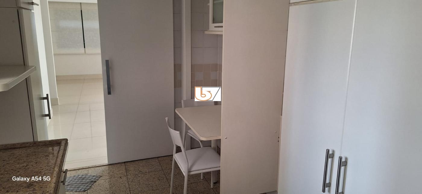 Apartamento para alugar com 3 quartos, 90m² - Foto 18